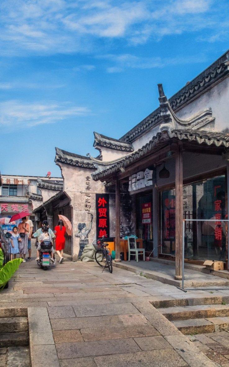 全面解答问题,尽在容祖儿粤语主持大湾区新年音乐会,你如何评价她的业务能力?问答网站